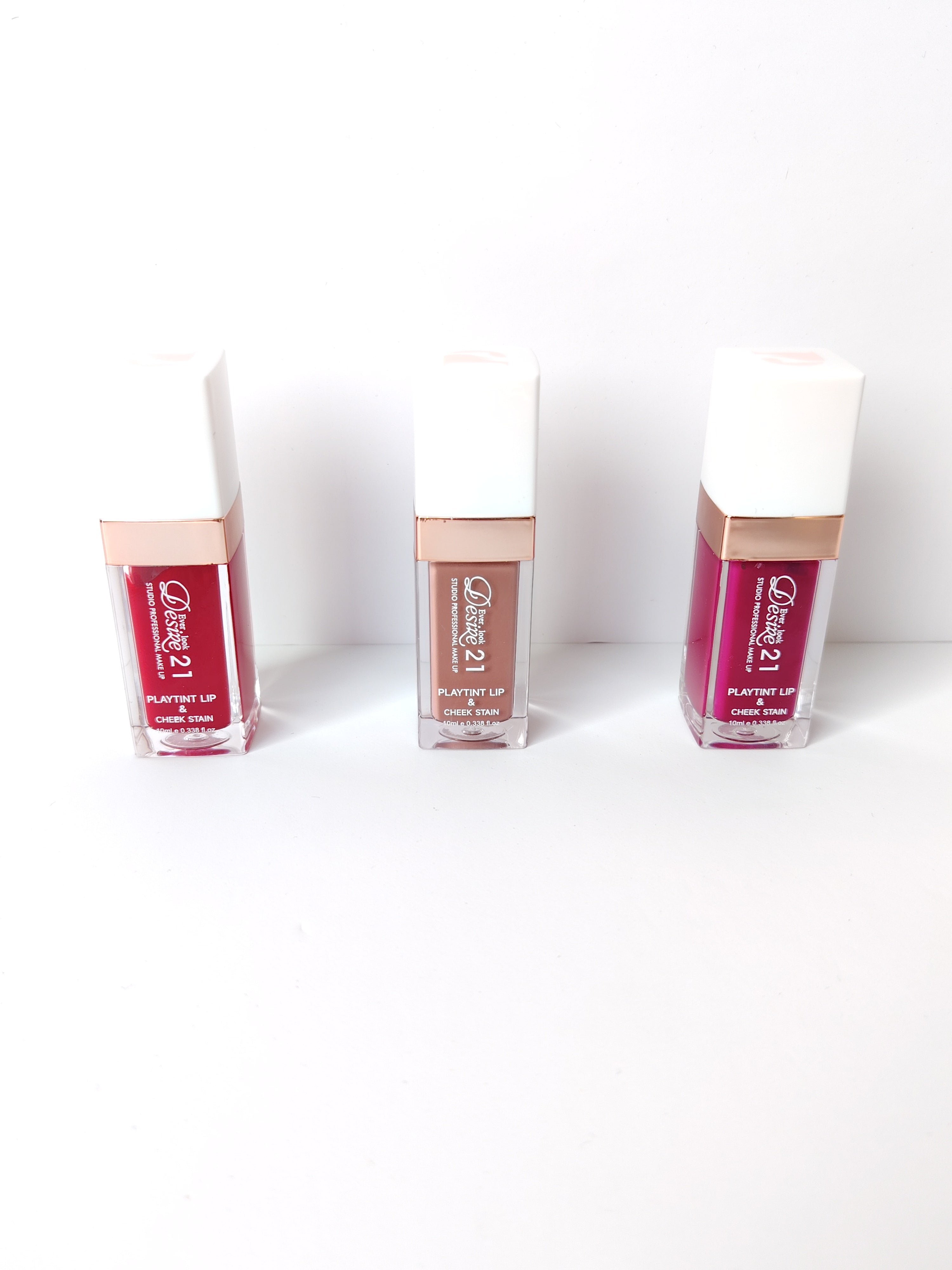 تألقي بلمسة طبيعية مع مورد الشفاه والخدود من Desire 21 ✨