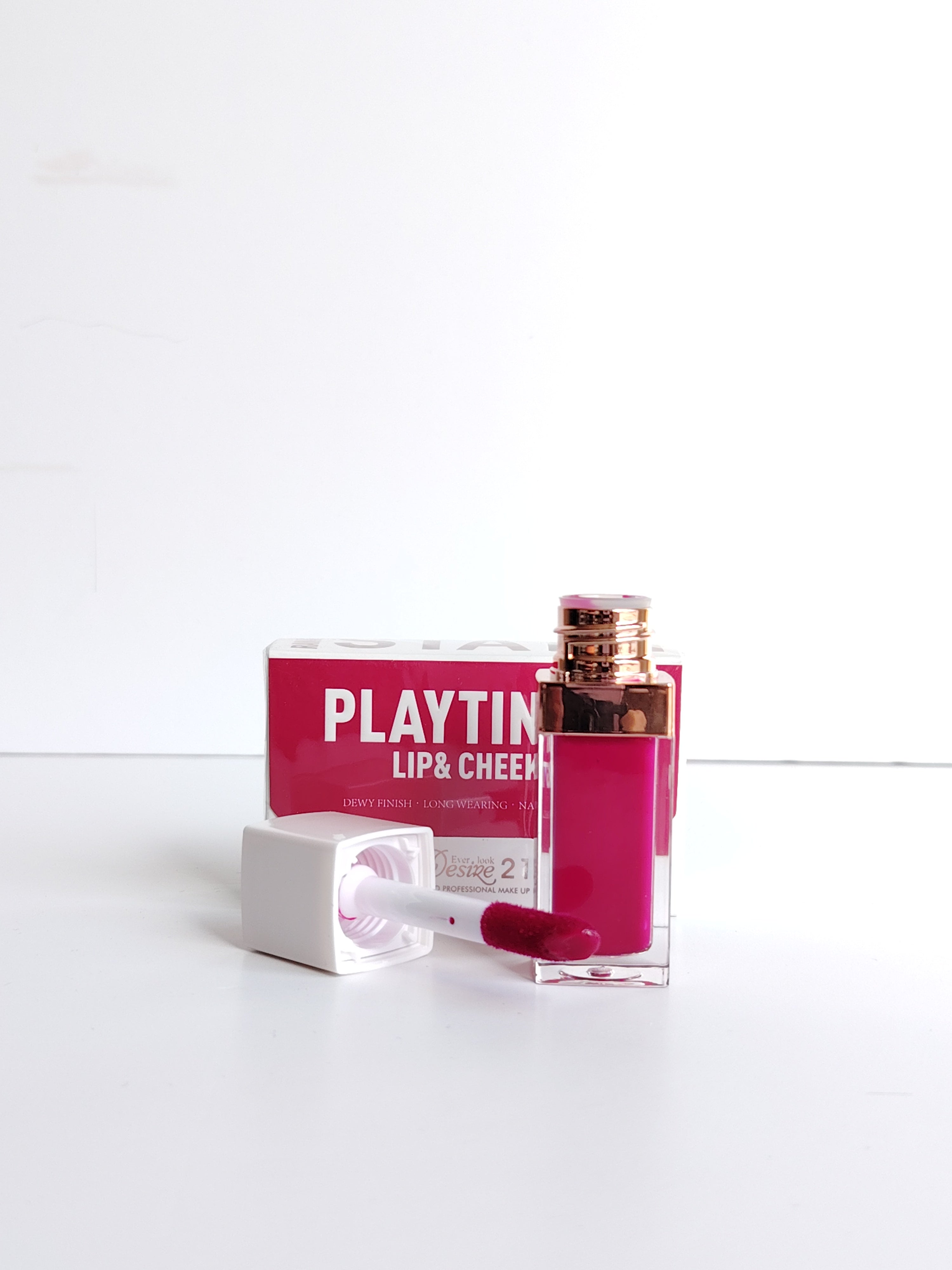 مورد الشفاه والخدود